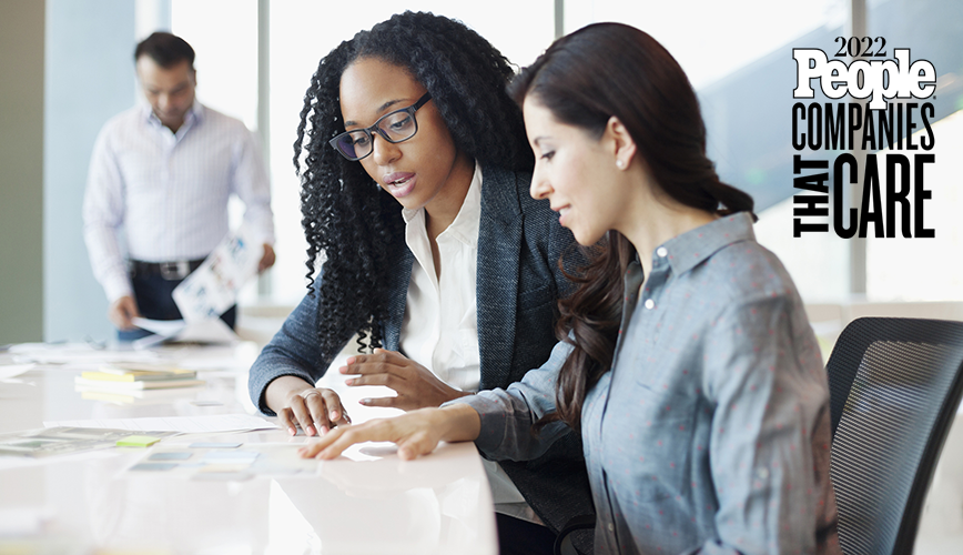 women working together